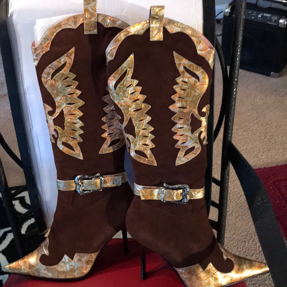 Boots - Picture 1 of 2